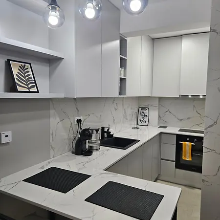 Apartment 33 *