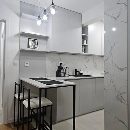 Apartment 33
